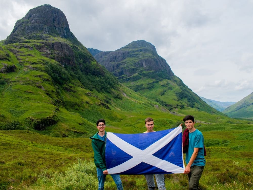 Glencoe with Scottish Flag - 3 Day Isle of Skye Tour